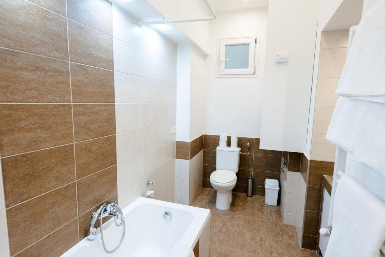 Newly Refurbished Home At Superb Location Βουδαπέστη Εξωτερικό φωτογραφία
