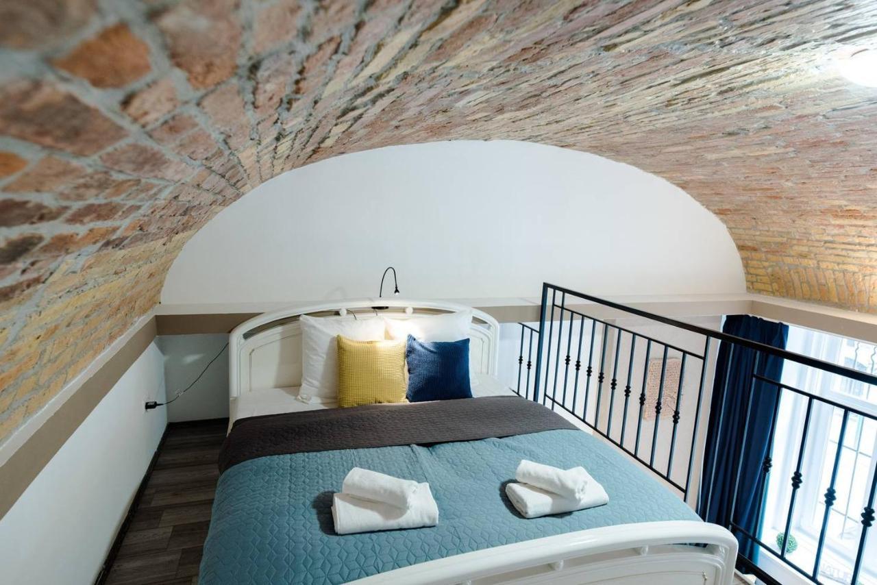 Newly Refurbished Home At Superb Location Βουδαπέστη Εξωτερικό φωτογραφία